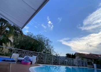 Piscina - Villa via Aurelia, Ospedaletti - photo 18