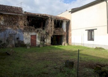 Facciata - Rustico via Camillo Benso di Cavour, 53, Rosate - foto 7