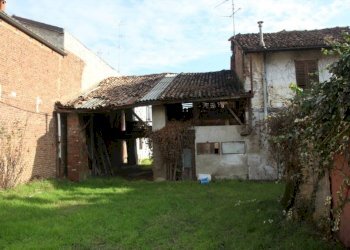 Facciata - Rustico via Camillo Benso di Cavour, 53, Rosate - foto 12