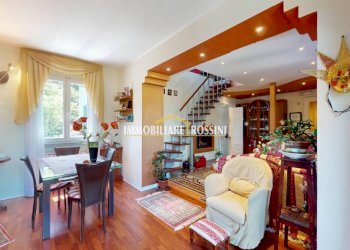 soggiorno - Villa via Ponte Tresa, 22, Cadegliano-Viconago - foto 8