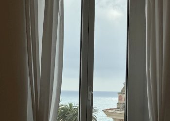 IMG_3884.JPG - Appartamento Piazza Vittorio Emanuele II 5, Finale Ligure - foto 2