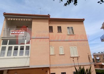 Trilocale Via Nazario SAURO, Ischitella - foto 2