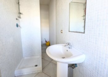 locale commerciale - Commercial Premises Corso Vittorio Emanuele II 196, Taranto - photo 8