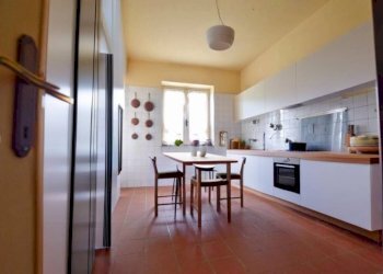 cucina - Appartamento via Sant'Anna, 74, Mondovì - foto 5