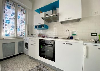 Three-room apartment Imperia, Imperia - photo 6