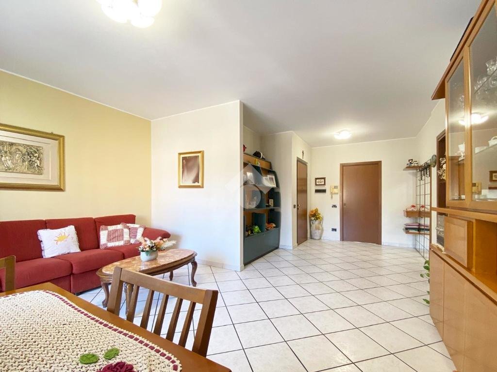 Three-room apartment Via Nazario Sauro, Baranzate - photo 1