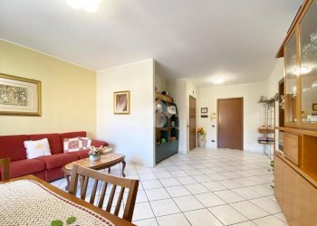 Three-room apartment Via Nazario Sauro, Baranzate - photo 1