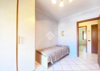 Three-room apartment Via Nazario Sauro, Baranzate - photo 12