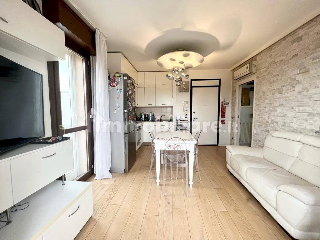 7.jpg - Three-room apartment Via Sebastiano Satta 32, Rimini - photo 2