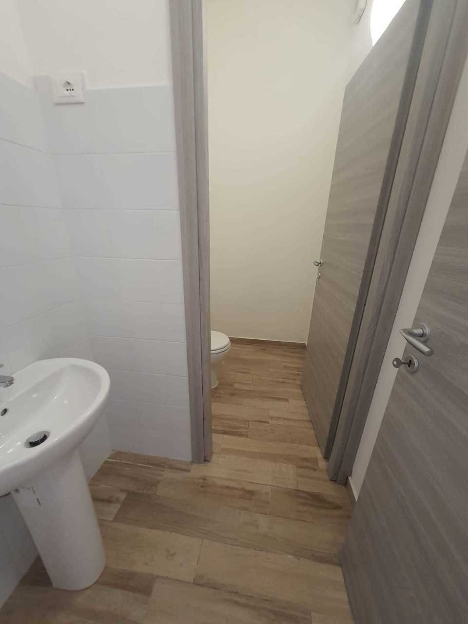 dx3.jpg - Capannone Sarzana - foto 3