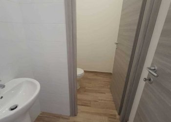 dx3.jpg - Capannone Sarzana - foto 3