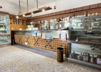 interno fondo - Commercial Premises Piazza di Montenero 15, Livorno - photo 21