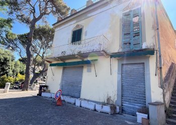 esterno - Commercial Premises Piazza di Montenero 15, Livorno - photo 25