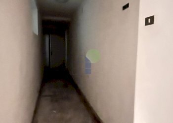 corridoio - Commercial Premises Piazza di Montenero 15, Livorno - photo 6