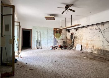 locale - Commercial Premises Piazza di Montenero 15, Livorno - photo 7