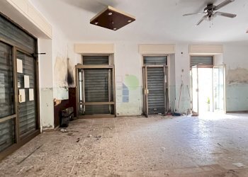 locale - Commercial Premises Piazza di Montenero 15, Livorno - photo 12