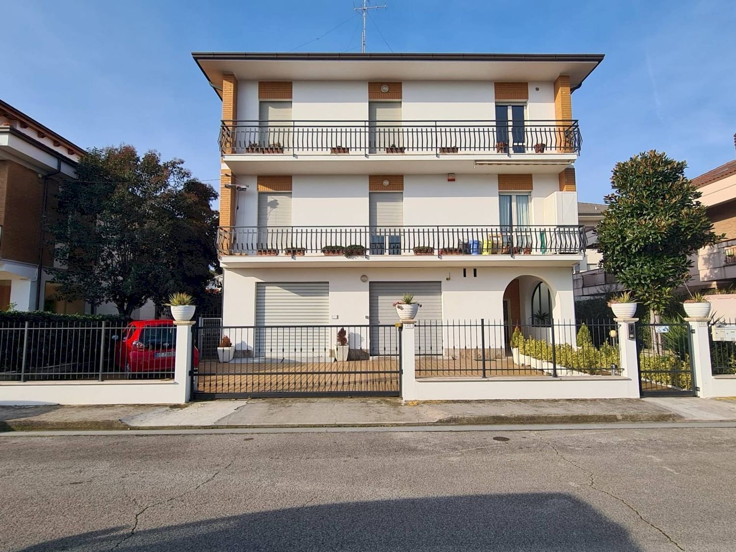 Casa indipendente Porto San Giorgio - foto 1