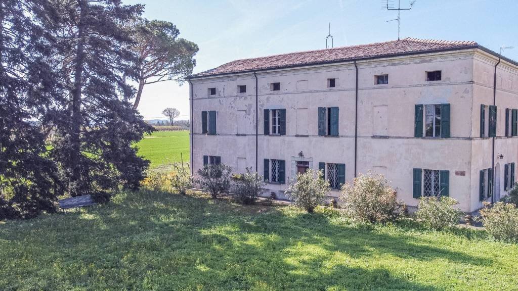 Villa via Celle, 19, Faenza - foto 1