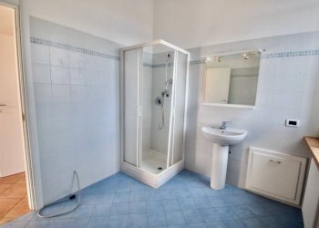 Bagno - Bilocale via Milano, 36, Biella - foto 11