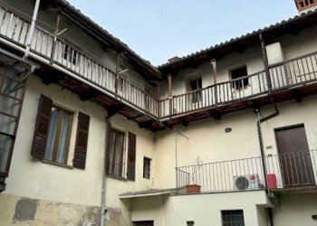 Facciata - Appartamento via Giuseppe Quaranta, Carignano - foto 5