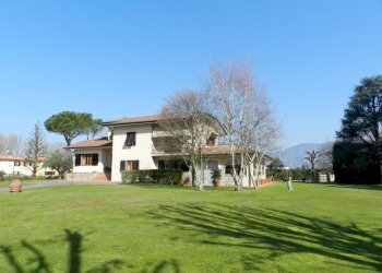 DSCN9129.JPG - Villa Traversa II Via Vecchia Pesciatina 84, Lucca - foto 3