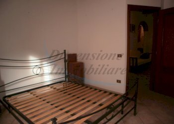 Camera matr..JPG - Appartamento Via de Nicola  12, Rosignano Marittimo - foto 9