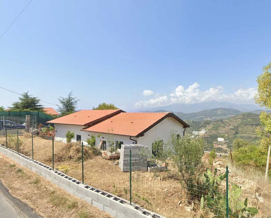 Villa VIA MANCIURINA, Vallebona - photo 1