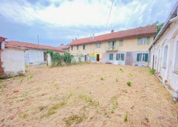 esterno - Villa piazza Santa Maria di Viurso, 1, Carmagnola - foto 5