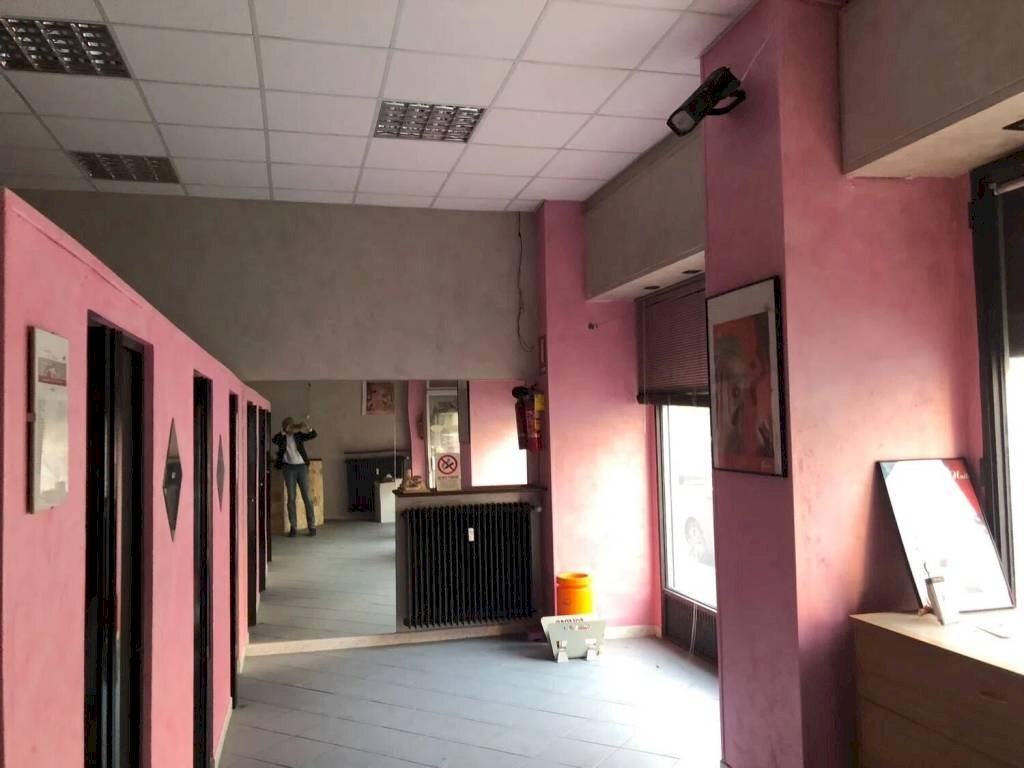 Interno non residenziale - Negozio via Alessandrina Ravizza, 1, Torino - foto 2