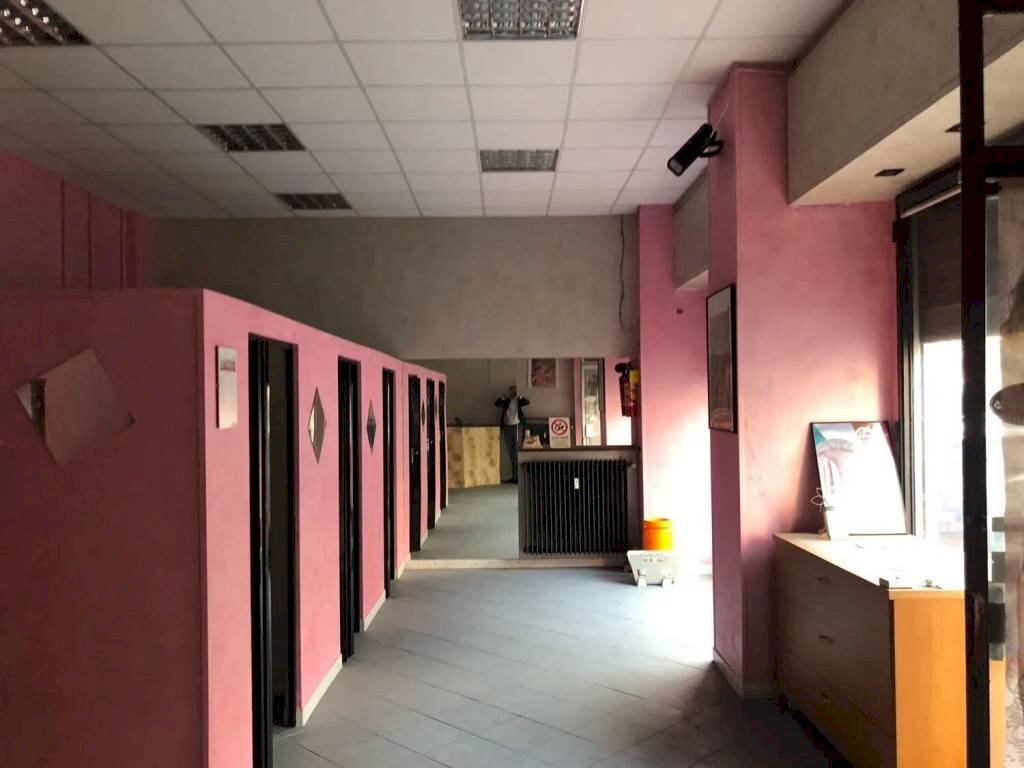 Interno non residenziale - Negozio via Alessandrina Ravizza, 1, Torino - foto 3