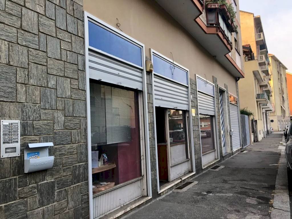 Facciata - Negozio via Alessandrina Ravizza, 1, Torino - foto 3