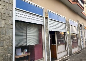 Facciata - Negozio via Alessandrina Ravizza, 1, Torino - foto 4