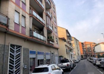 Facciata - Negozio via Alessandrina Ravizza, 1, Torino - foto 6