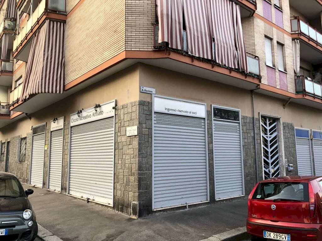 Facciata - Negozio Poggio, 34, Torino - foto 1