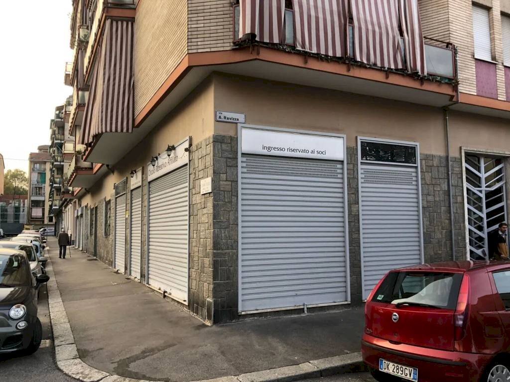 Facciata - Negozio Poggio, 34, Torino - foto 2