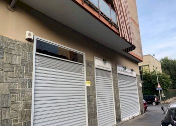 Facciata - Negozio Poggio, 34, Torino - foto 6