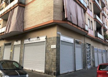 Facciata - Negozio Poggio, 34, Torino - foto 4