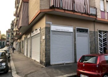Facciata - Negozio Poggio, 34, Torino - foto 2