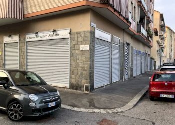 Facciata - Negozio Poggio, 34, Torino - foto 2