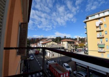 BALCONE ESTERNO - Trilocale via Milano, 36, Biella - foto 12