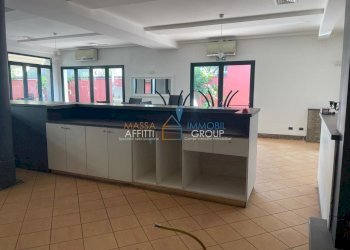 WhatsApp Image 2024-07-04 at 17.41.17 (10).jpeg - Locale Commerciale Via Democrazia 64, Massa - foto 18