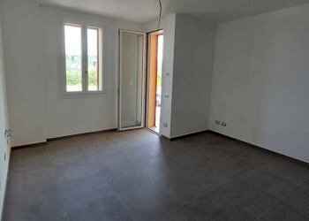 WhatsApp Image 2025-06-03 at 16.05.05 (1).jpeg - Trilocale Medesano - foto 5