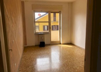 Camera da letto - Trilocale via Paolo Braccini, 50, Ciriè - foto 7