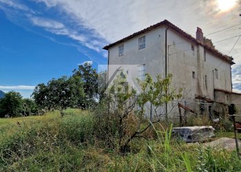 lucca-rustico-vendita_4.jpg - Rustico Traversa V Via della Pieve Santo Stefano, Lucca - foto 2