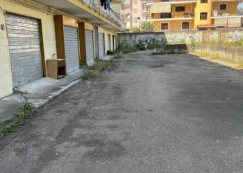 1 - Box via Eduardo De Filippo, Casalnuovo di Napoli - foto 1