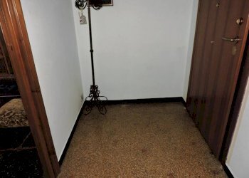 Ingresso - Bilocale corso Luigi Andrea Martinetti, 39, Genova (zona Sampierdarena) - foto 2