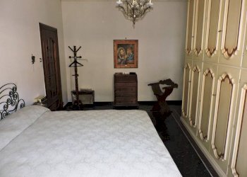 Camera - Bilocale corso Luigi Andrea Martinetti, 39, Genova (zona Sampierdarena) - foto 9