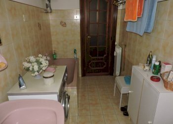 Bagno - Bilocale corso Luigi Andrea Martinetti, 39, Genova (zona Sampierdarena) - foto 16