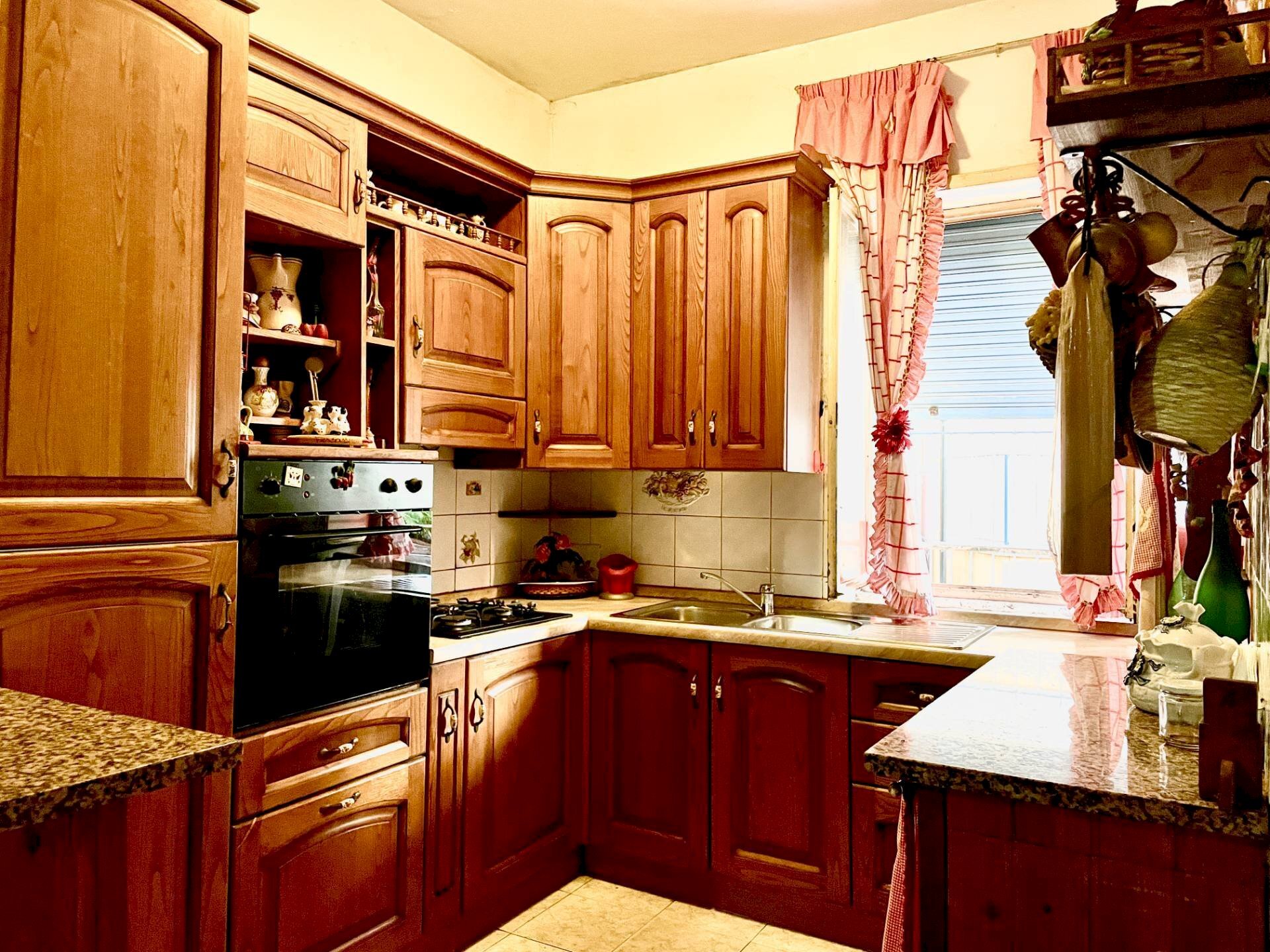 Trilocale via Santorre di Santarosa, Pomezia - foto 1