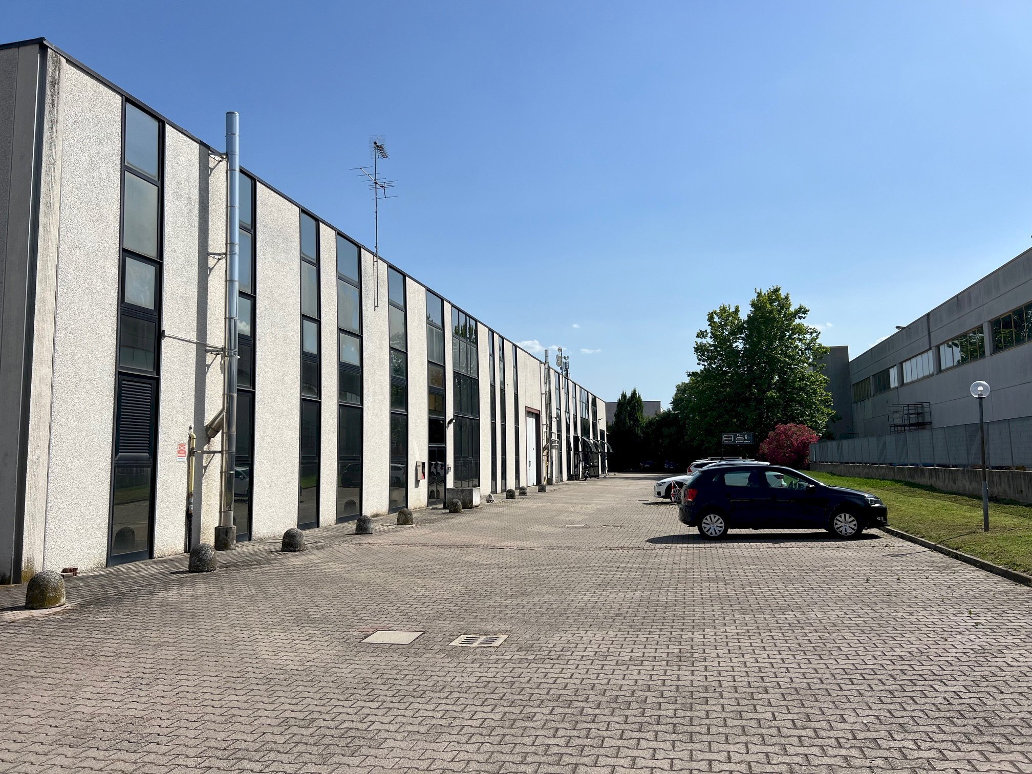 Capannone Via Costa, 11, frazione Cadriano, Granarolo dell'Emilia - foto 3